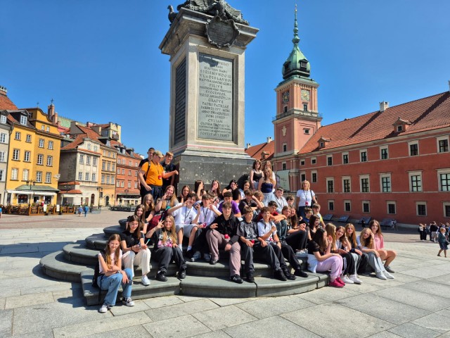 WYCIECZKA KLAS VII i VIII DO WARSZAWY