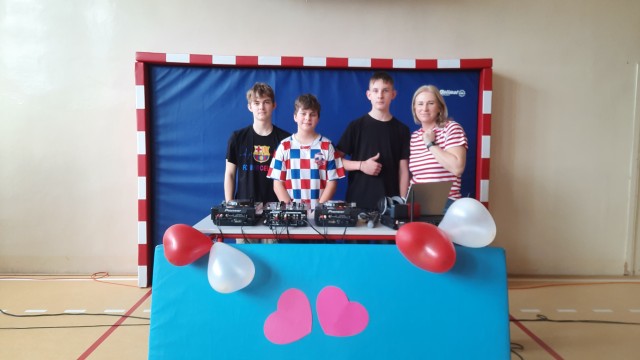 SPOTKANIE MUZYCZNO – WALENTYNKOWE KLAS IV - VIII